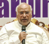 Kharge demands resignation of Education Minister first, as govt blocks Telegram channel