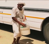 Thana Ram serving free water to travelers in Rajasthan for 21 years