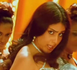 Genelia Deshmukh celebrates Allu Arjun-starrer ‘Happy’ re-release: Some things never go out of style