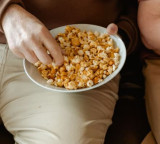 6 Afternoon Mistakes That Cause Weight Gain
