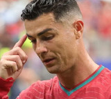 Cristiano Ronaldo flop show as stadium echoes with Messi Messi chants in Portugal vs DR Congo match