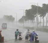 Heavy rain forecast for AP and Telangana with thunder and lightning