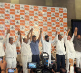 Uddhav Thackeray gets huge shock as six MPs join Shinde faction
