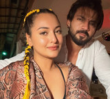 Sonakshi Sinha goes on dinner date with ‘Vasooli Bhai’