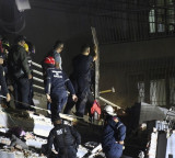 At least 32 dead, 700 injured in Venezuelan earthquakes: Acting president