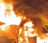 Massive fire engulfs two warehouses in Maha’s Bhiwandi; no casualties reported