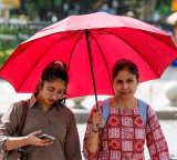 Warm, humid conditions persist in Delhi-NCR; IMD predicts rainfall, gusty winds