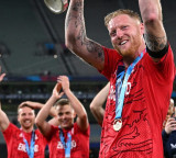 ‘The game will miss you’: Yuvraj pens heartfelt note for Stokes on international retirement