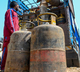 Commercial gas consumers get relief as cylinder prices drop significantly