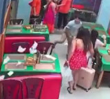 Indian tourists create ruckus in Vietnam restaurant and attack staff