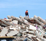 Venezuela quake death toll rises to 2,645