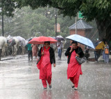 Schools to remain closed tomorrow in Mumbai, Thane amid heavy rain alert