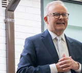 Anthony Albanese apologizes after controversial comments on pop singer Kylie Minogue