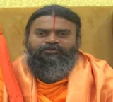 Srinivasananda Saraswati Says YCP Is Helping Anti Hindu Forces