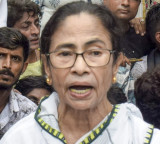 Mamata loses cool during protest march in Kolkata, slaps party worker