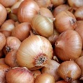 Onion price in AP reached to Rs 70 in retail market