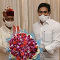 Jagan meets HP Governor Bandaru Dattatreya