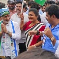 Roja takes part in Vijayasaireddy padayatra and slams Chandrababu