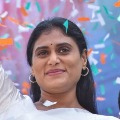 YS Sharmilas sensational comments on KCR and Vijayashanthi and Jagan