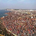 Huge crowds rushes to Khumb Mela despite corona scares 