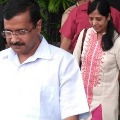 Delhi CM Kejriwal wife Sunitha tested corona positive