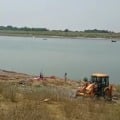 100 corona dead bodies floated in Ganges river in Bihar