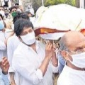 Chiranjeevi participated in Umapathirao funerals