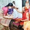 Vijayasai Reddy and his wife gets blessings from Swami Swaroopananda