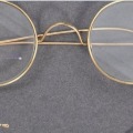 Spectacles of Gandhi gets huge price in auction 