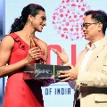 Badminton star PV Sindhu wins TOI sports award