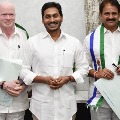 jagan gives b form to ycp leaders