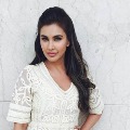 Cancer Survivor Lisa Ray Reveals her low times